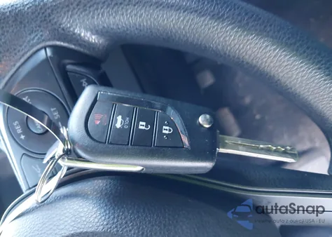 2020 Toyota Corolla Le z USA, uszkodzony, nr VIN 5YFEPRAE5LP085525